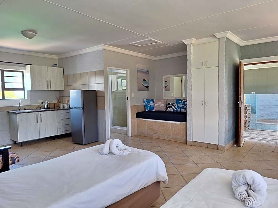 Pili Pili Beach Cabanas