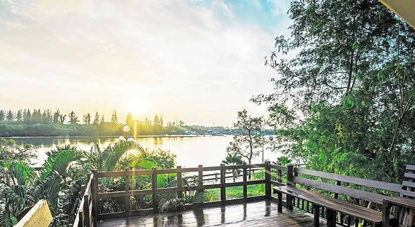 Krabi City Seaview Hotel