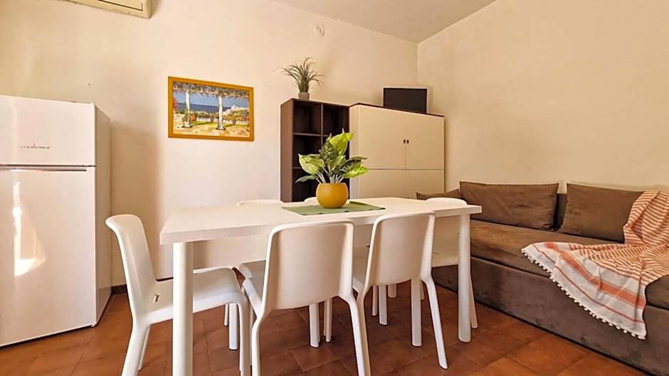 Bright flat in residence with pool - Beahost