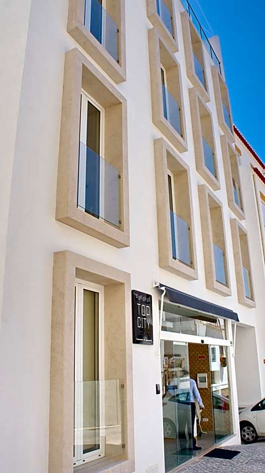 Topcity Hostel & Suites