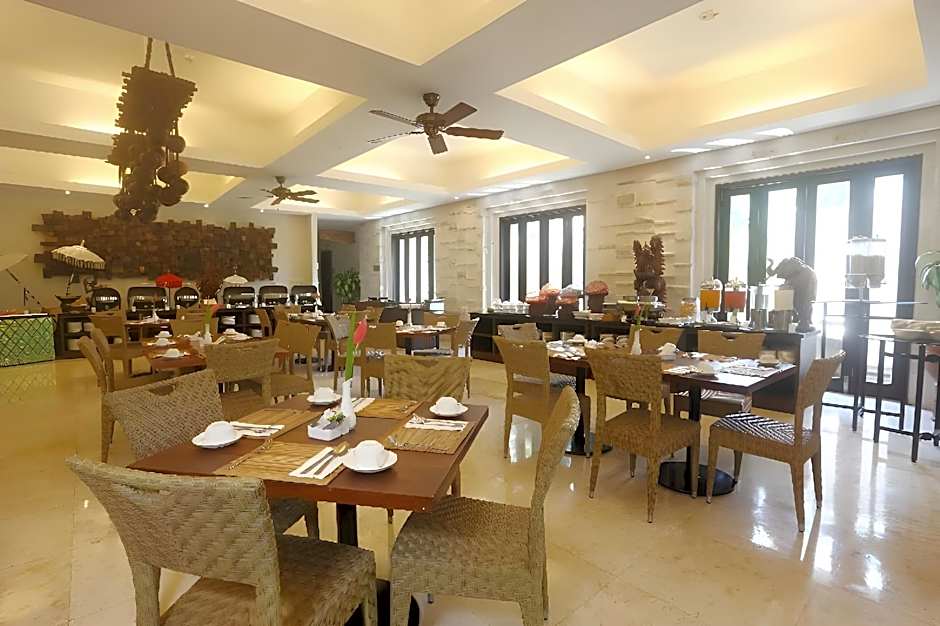 Grand Whiz Hotel Nusa Dua