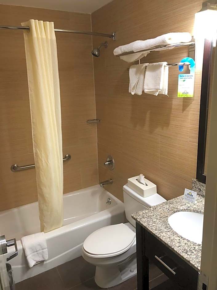 Days Inn by Wyndham Brooklyn Borough Park