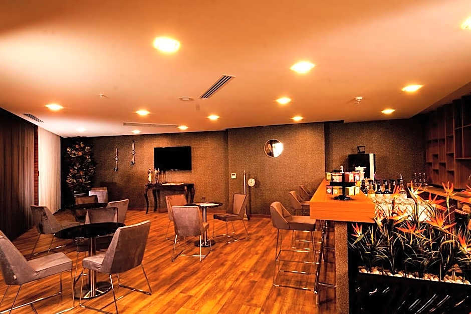 MAJURA HOTEL BUSINESS