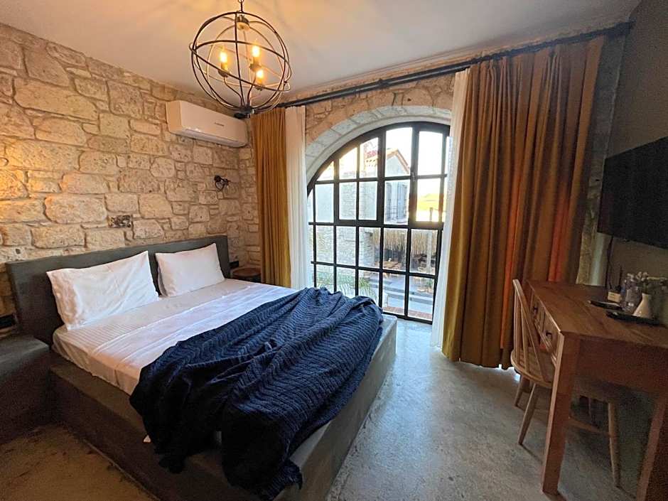 Rhea Alacatı Boutique Hotel