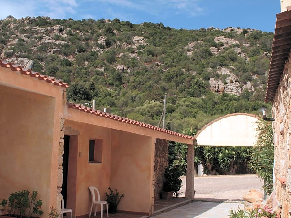 Hotel Turismo Rurale Montitundu