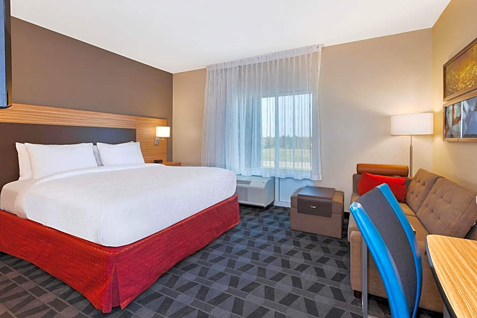 TownePlace Suites by Marriott Grand Rapids Airport Southeast