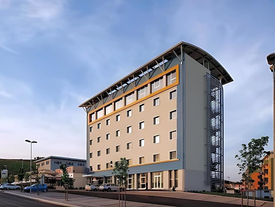 Blu Arena Hotel