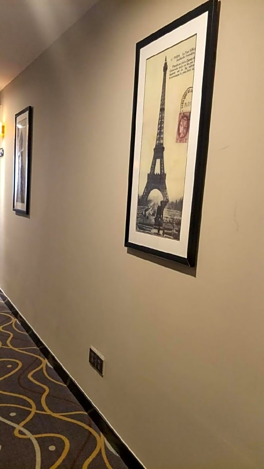 7 Days Premiuma Xingtai Railway Station Tianyi Str