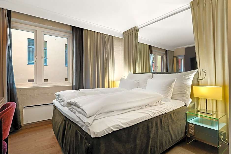 Clarion Hotel Admiral