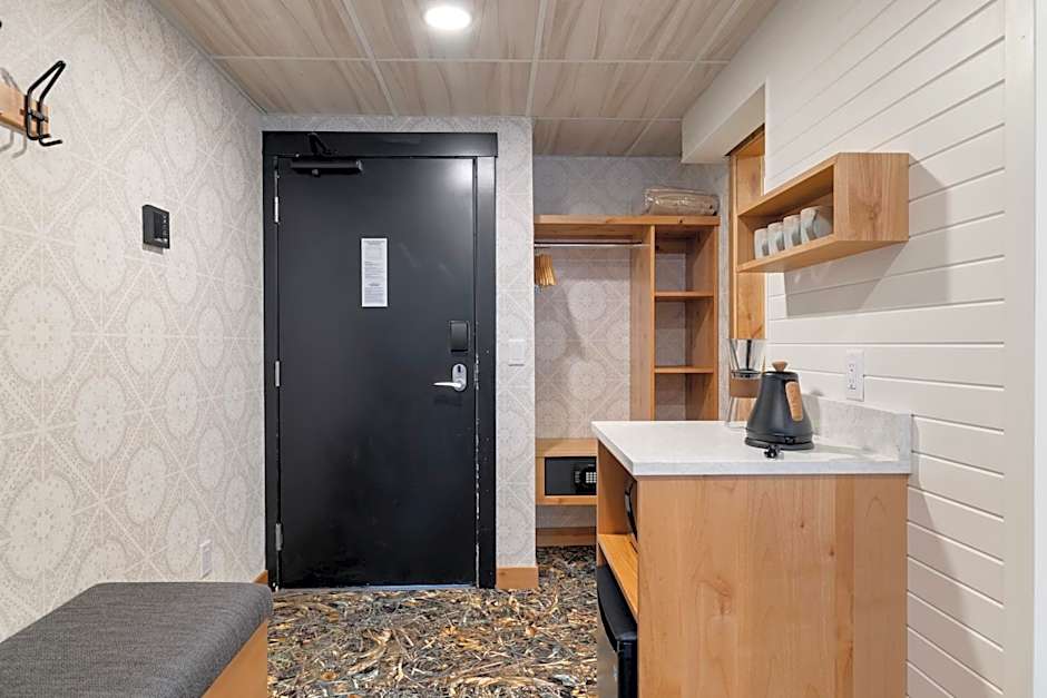 The Dorothy Motel