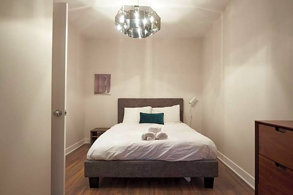 Design 3 bedroom flat with private terrace in Little Italy by Denstays