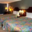 Express Inn & Suites - 5 Miles from St Petersburg Clearwater Airport