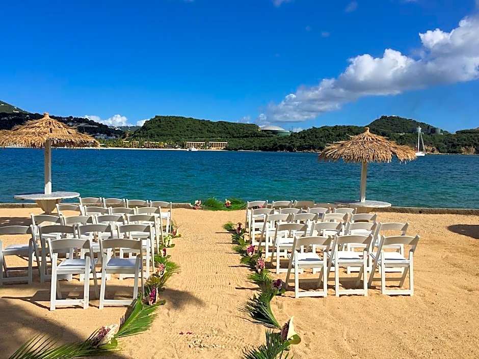 Lindbergh Bay Hotel and Villas