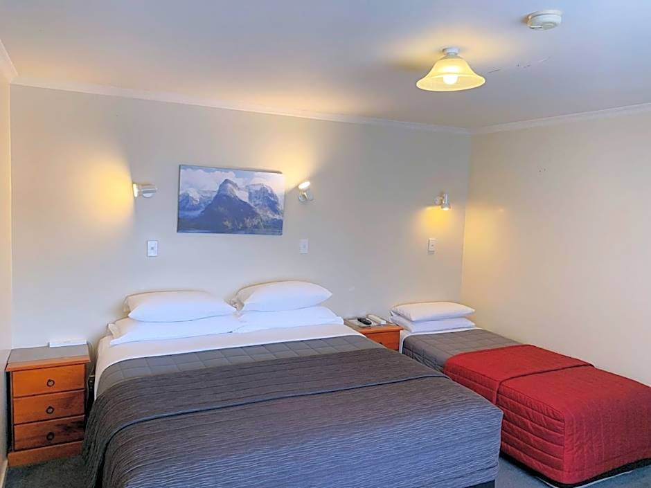 Amber Court Motel