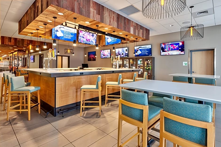 Holiday Inn Hotel And Suites Toledo Southwest - Perrysburg By IHG