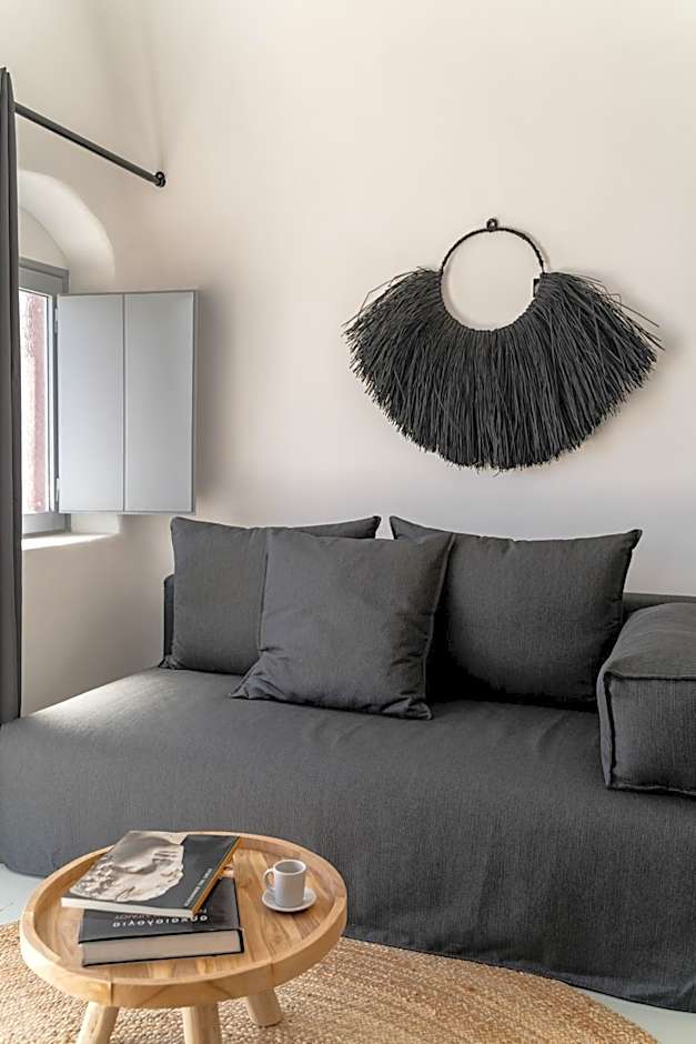 Evanthia Best View Thirassia Island Hotel