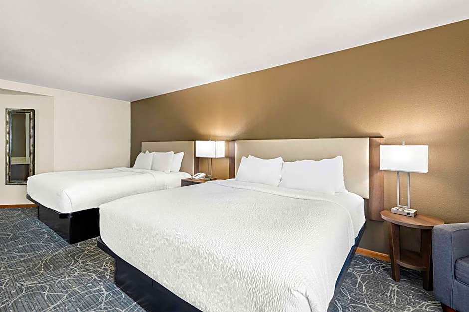 Best Western West Towne Suites