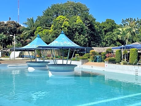 Riverview Resort And Conference Center