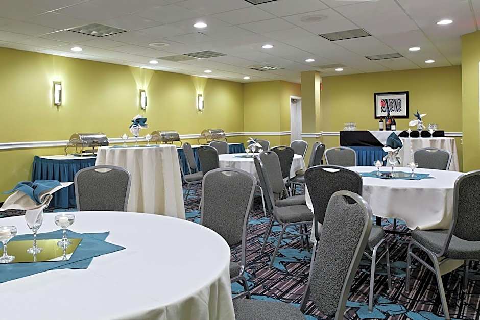DoubleTree By Hilton Richmond-Midlothian