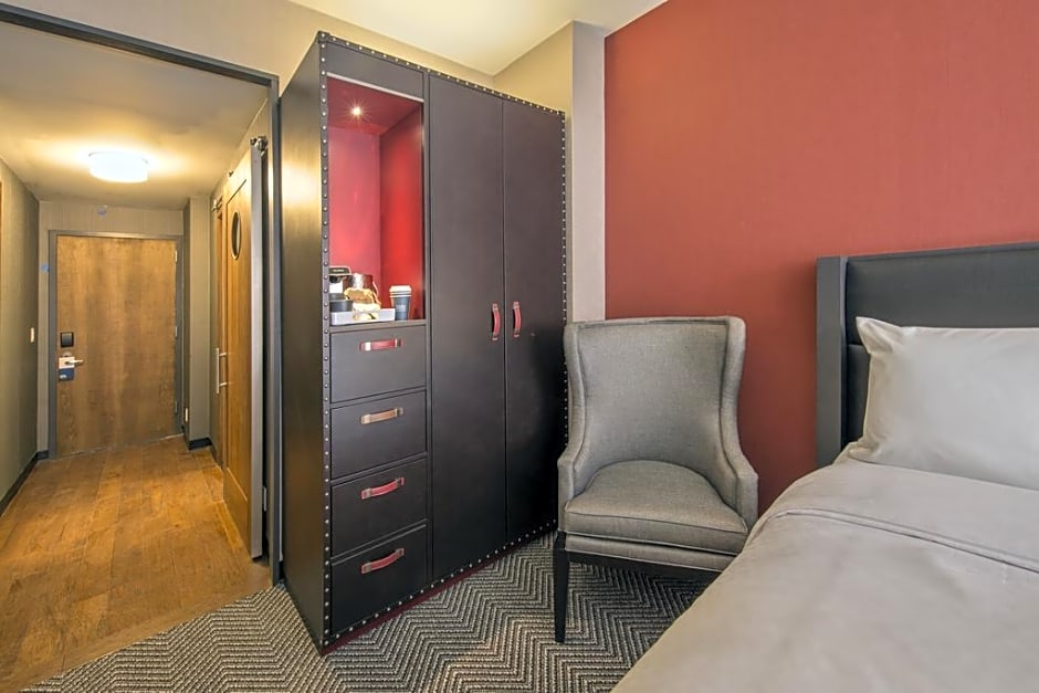 Four Points By Sheraton Manhattan Midtown West