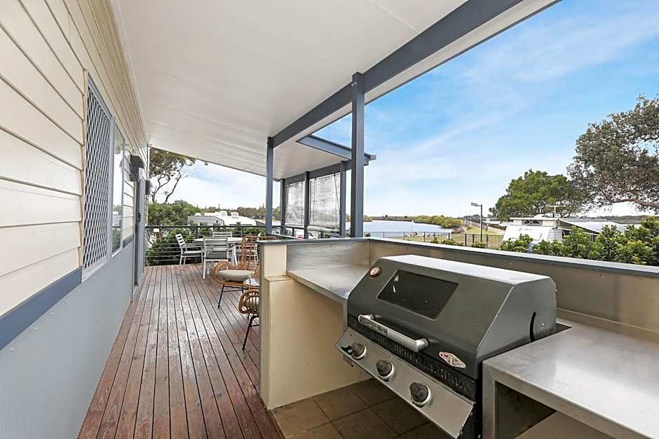 Reflections Shaws Bay - Holiday Park