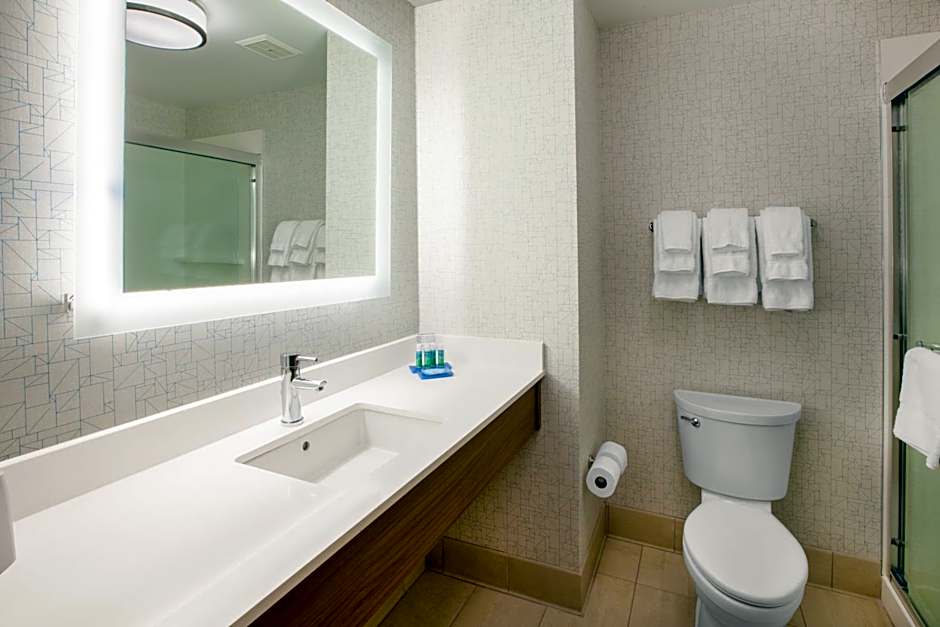 Holiday Inn Express & Suites Yosemite Park Area By IHG