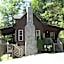 Highland Hills Motel & Cabins