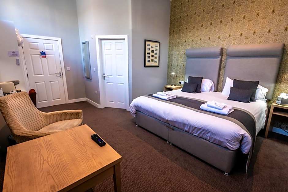 The Lamplighter Dining ~ Rooms