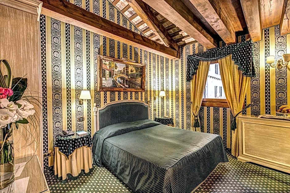 Relais Piazza San Marco