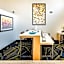 Holiday Inn Express & Suites Charlotte Arpt-Belmont By IHG