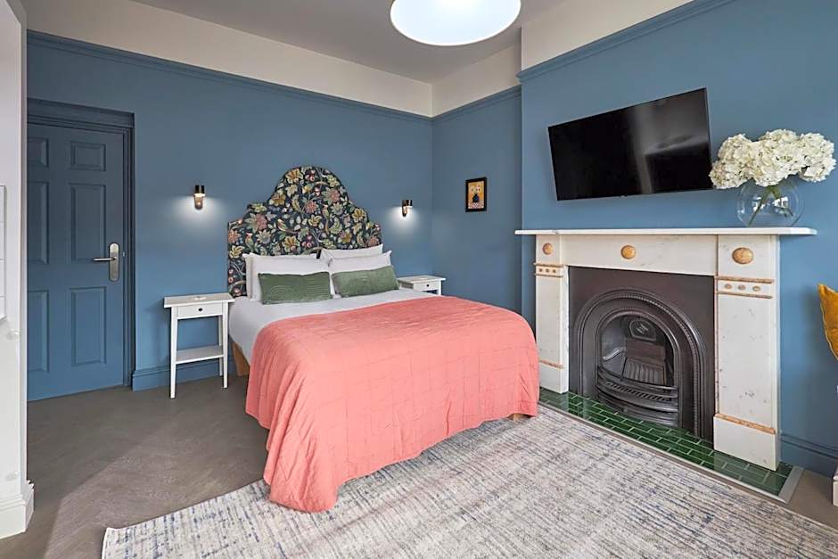 Arlington House Hotel - Self Check-In Suites