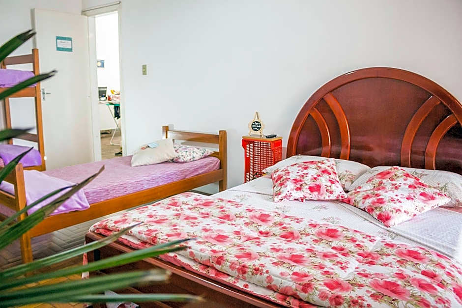 Flor de Lis Hostel