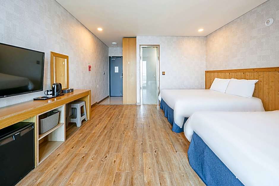 HOTEL52