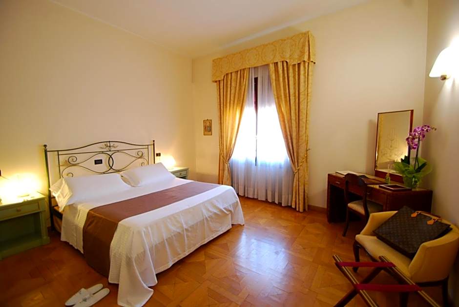 Hotel Alla Rocca Conference & Restaurant