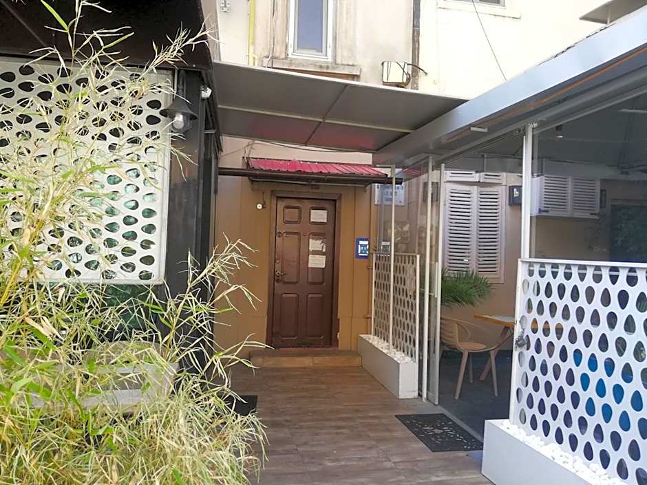 Private room at Ceausescu's place in Old City Unirii Square
