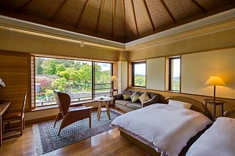 Twin Room with View Bath