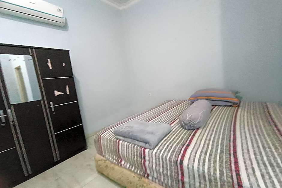 OYO 92806 Penginapan Geby Syariah