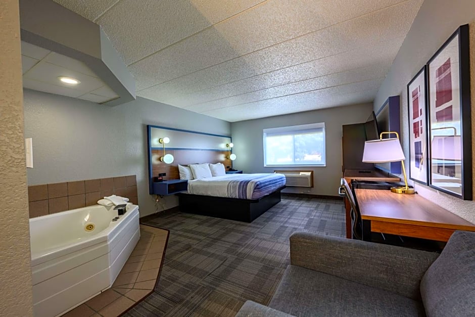 AmericInn by Wyndham Monroe