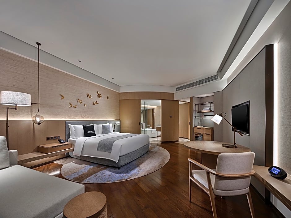 The Yuluxe Sheshan, Shanghai, A Tribute Portfolio Hotel (Formerly Le Meridien She Shan Shanghai)