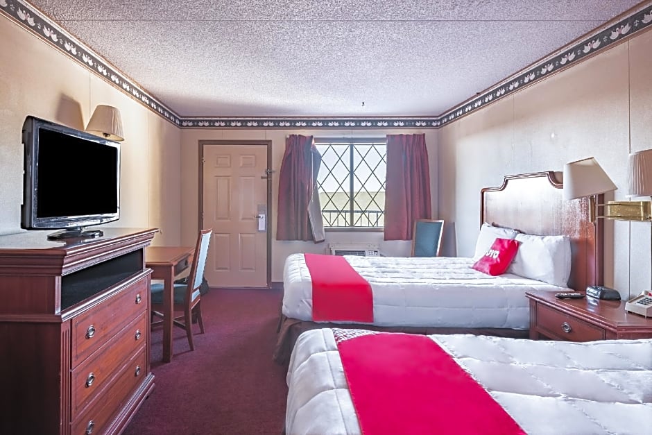 OYO Hotel Windmill Branson