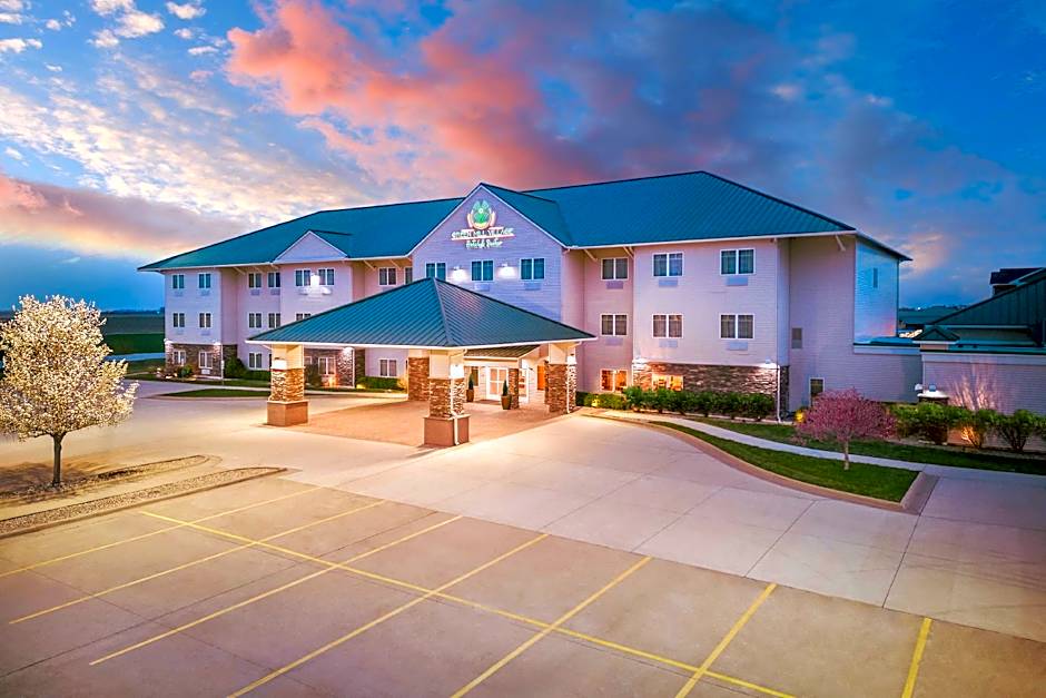 Green Mill Village Hotel & Suites, BW Signature Collection