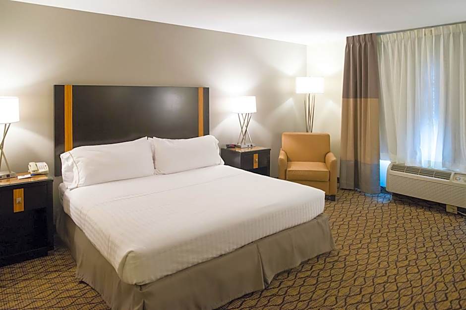 Holiday Inn Express Hotel & Suites Chanhassen By IHG