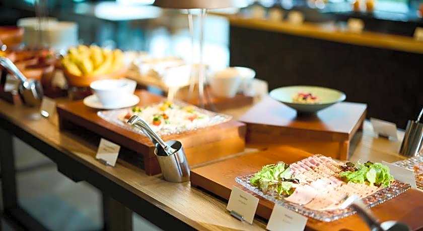 TIAD, Autograph Collection