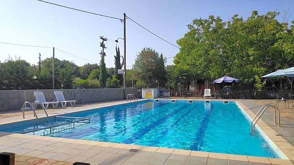 Camping Mitikas and Bungalows