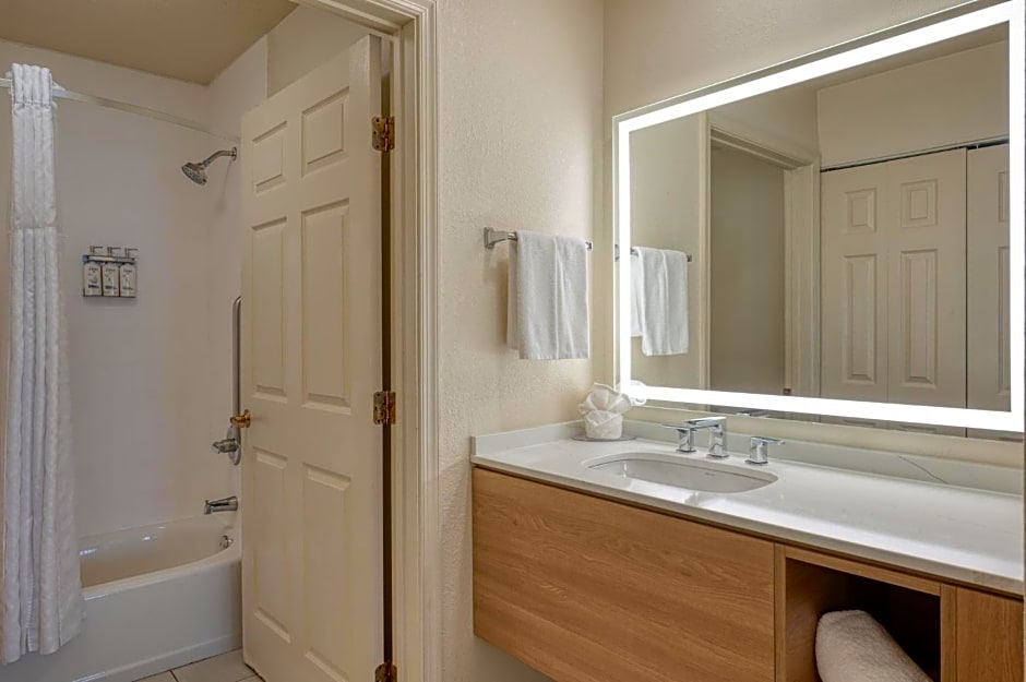Staybridge Suites Allentown Airport Lehigh Valley by IHG