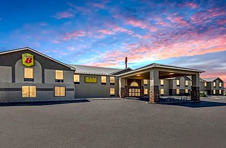 Super 8 by Wyndham Shepherdsville