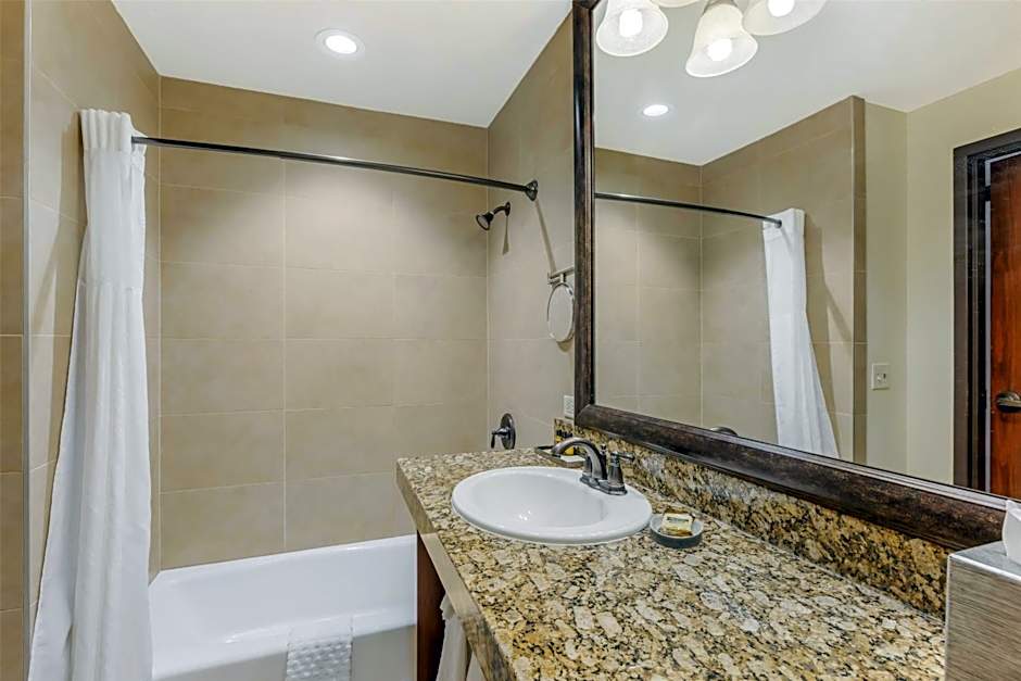 Best Western Plus Greenwell Inn