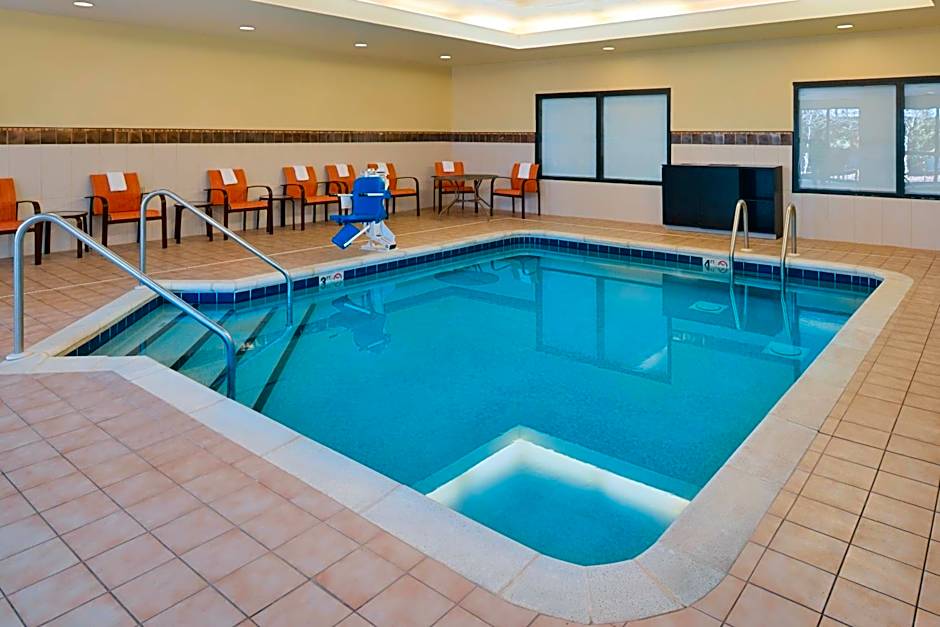 Courtyard by Marriott Milwaukee North/Brown Deer
