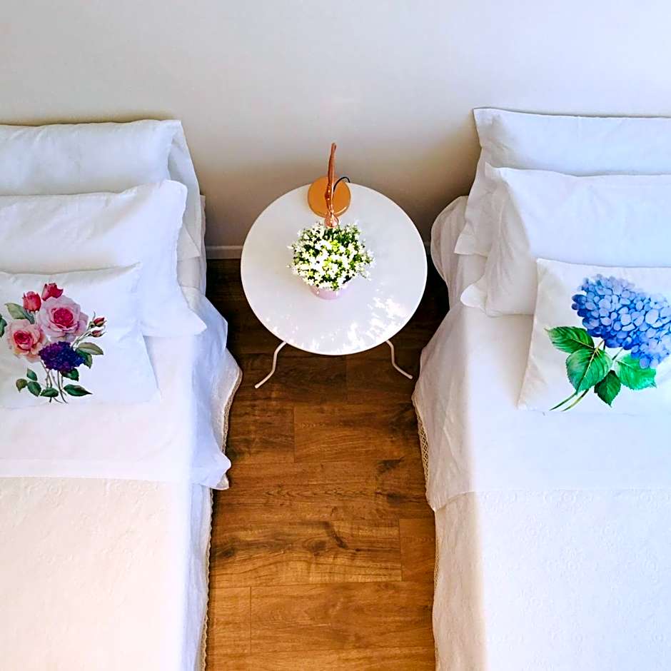 Flowers Sweet Rooms B&B