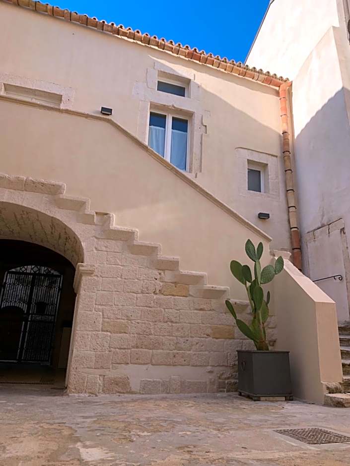 Isabella di Castiglia Apartments